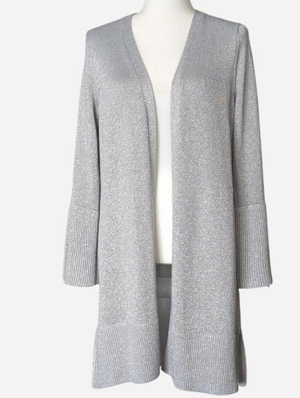 ✨ STUNNING CALVIN KLEIN COLLECTOR’S PIECE SILVER SIZE M✨